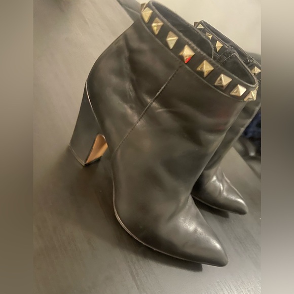 ROCKSTUD LEATHER ANKLE BOOTS Valentino - Picture 5 of 5